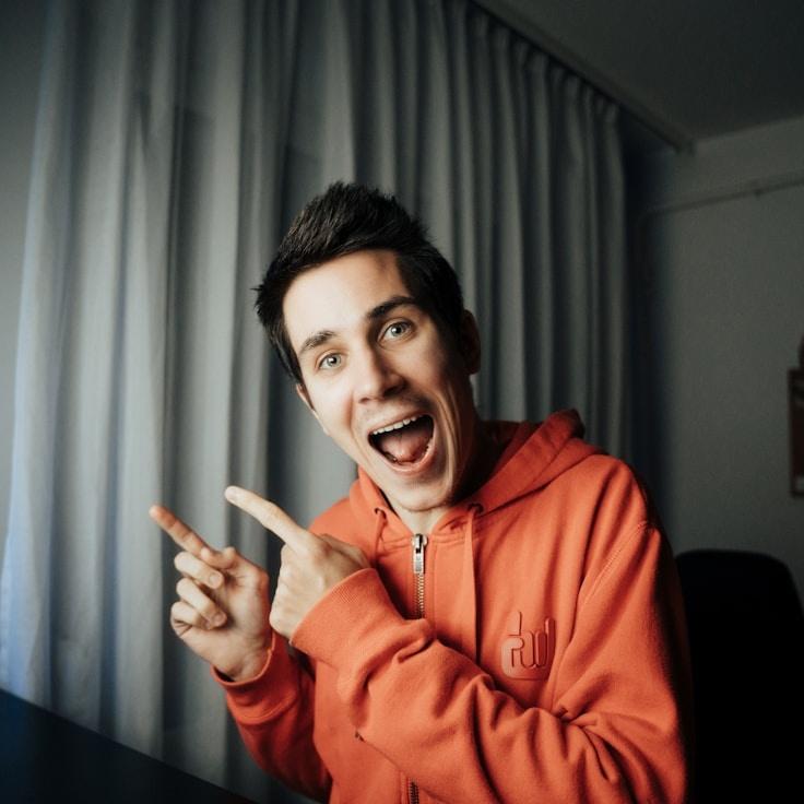 Portrait of Ananya meditation instructor